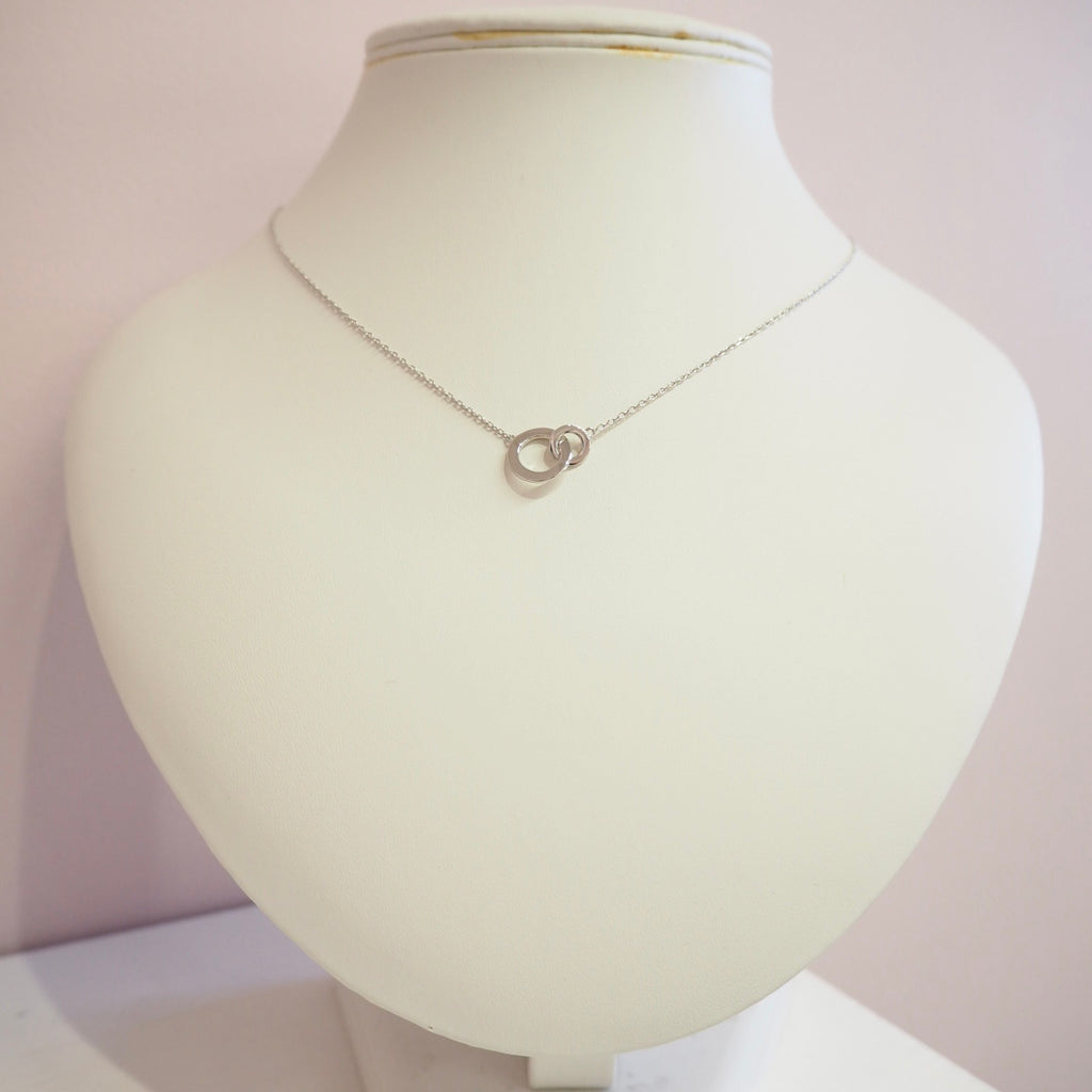 Elsa Peretti Silver Necklace Halston Perfume Designerjewelry 925 Silver  Vintage Jewelry - Etsy